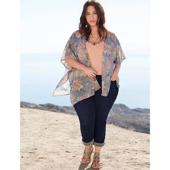 Torrid Floral Open Front Kimono Cardigan - Picture 5 of 7